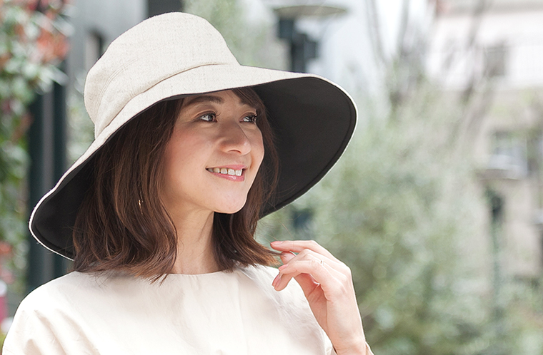 帽子裏も黒ラミネート